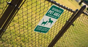 Leash-free pet park